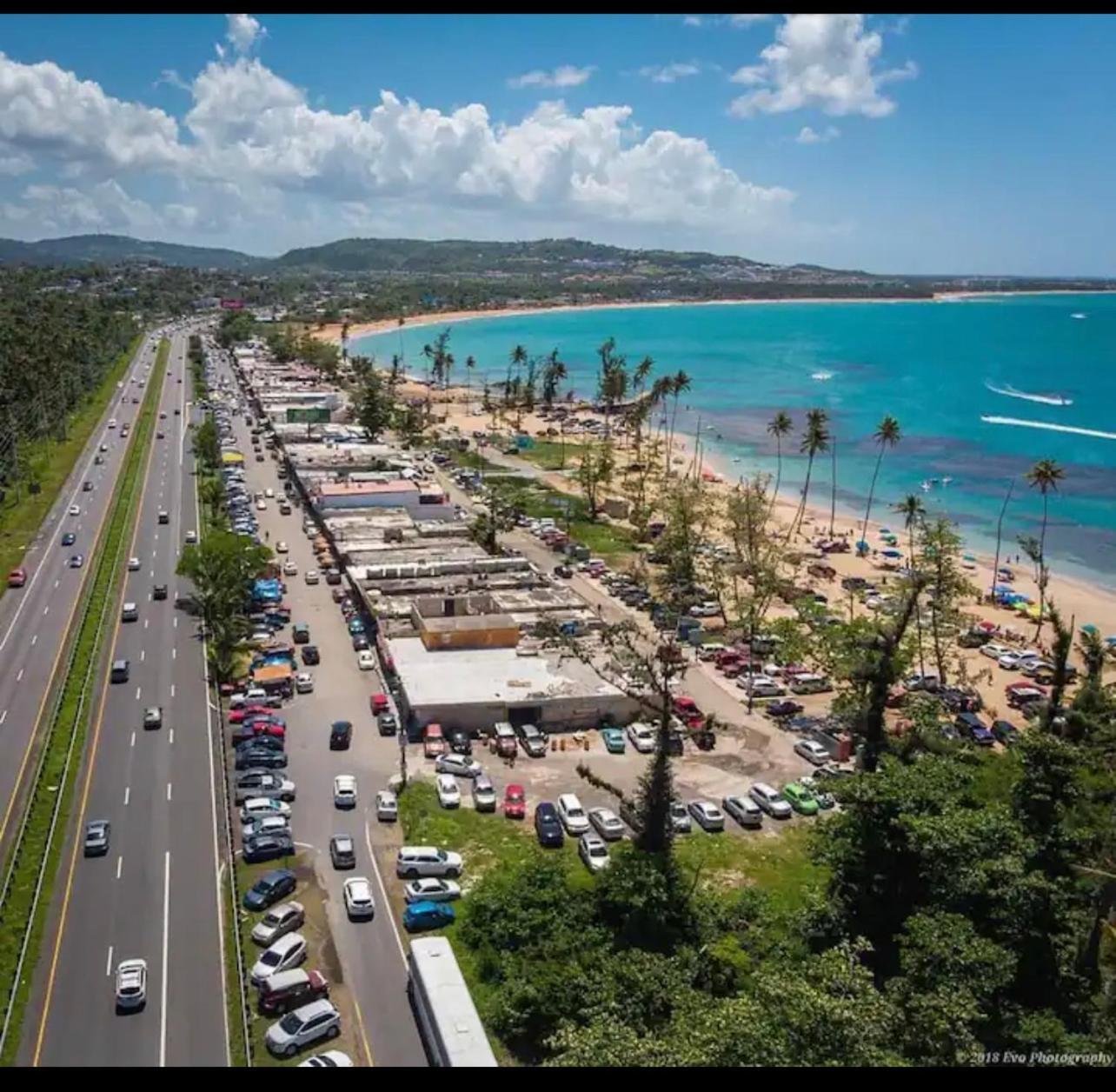 Blue Water Beach Villa Luquillo Bagian luar foto